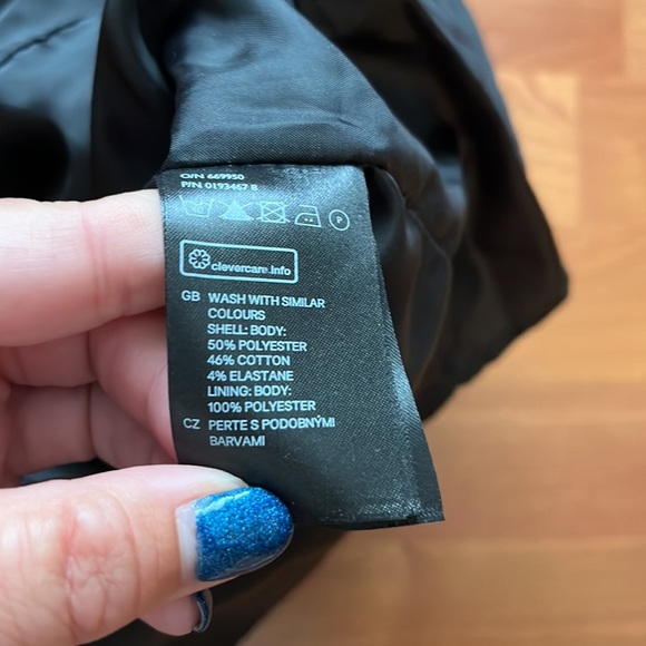 H & M VERY SEXY LITTLE BLACK DRESS! - Picture 9 of 13